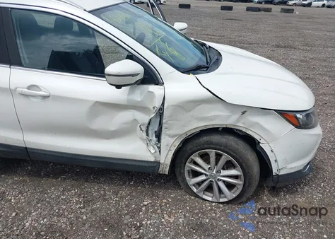 2017 Nissan Rogue Sport Sv z USA, uszkodzony, nr VIN JN1BJ1CR2HW124062